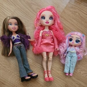 Pink and Purple Fashion Dolls Set